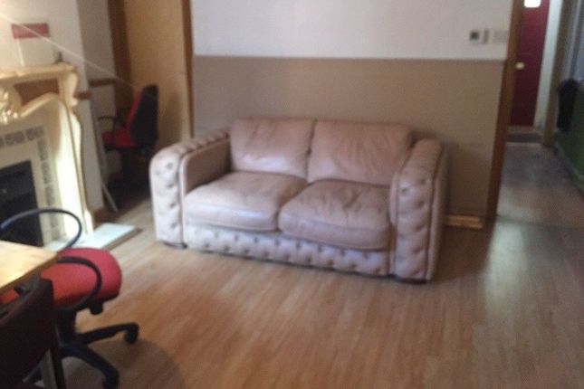 Terraced house to rent in Keswick St, Salford