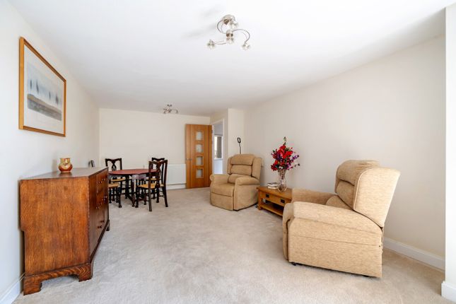 Flat 39, Tudor Rose Court,, South Parade, Hampshire photo 4