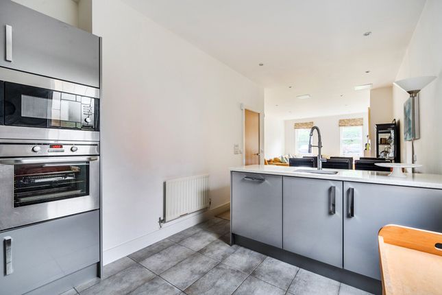 Apt 3, The Ridgeway, Tunbridge Wells photo 4