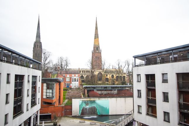 Flat to rent in Priory Place, Coventry