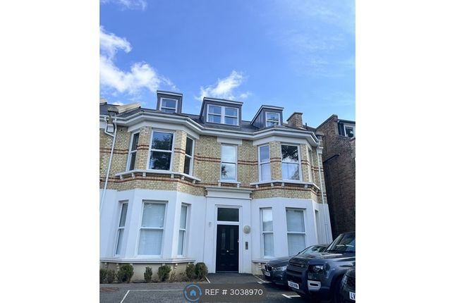 Flat, The Avenue, Surbiton photo 3