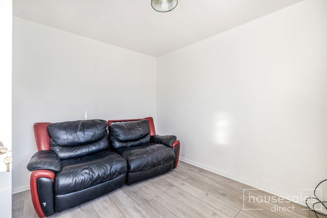12, Louisberg Road, Gainsborough photo 2