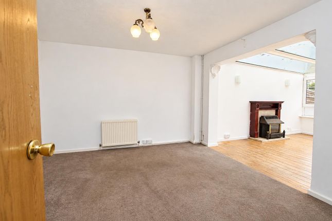 Rheingold Way, Wallington photo 3