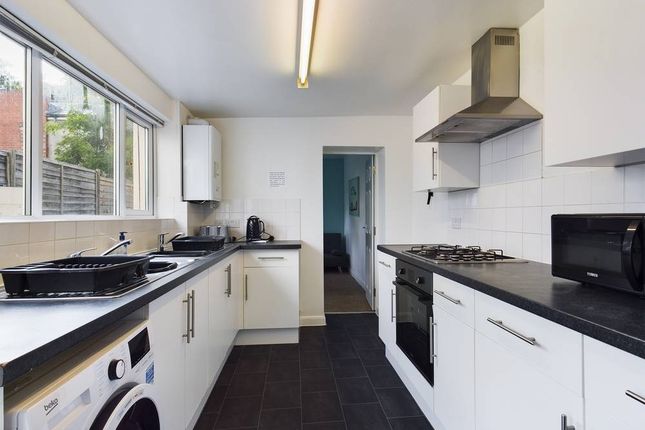 Terraced house to rent in Beaconsfield Road, Brighton