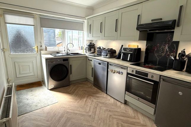 41 East Park Avenue, Blackburn photo 5