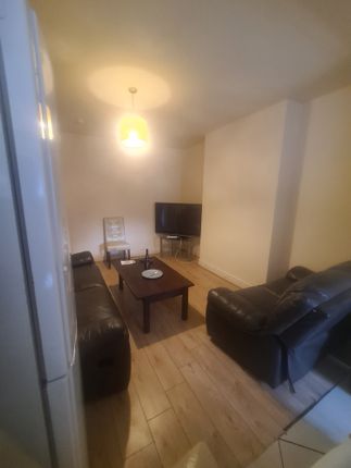 Terraced house to rent in Harlaxton Drive, Nottingham