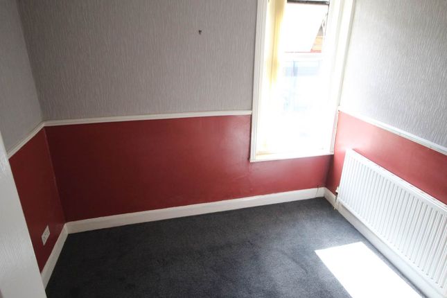 Property to rent in Victoria Street, Cleckheaton