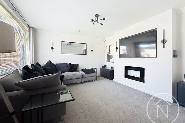 15 North Wood, Middlesbrough photo 2