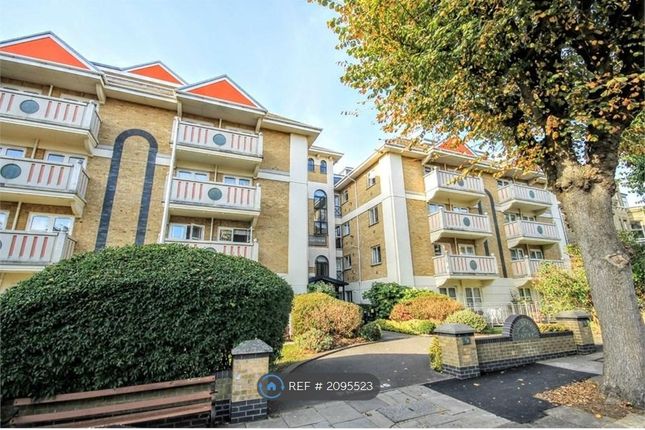 Thumbnail Flat to rent in Vanbrugh Court, Hove