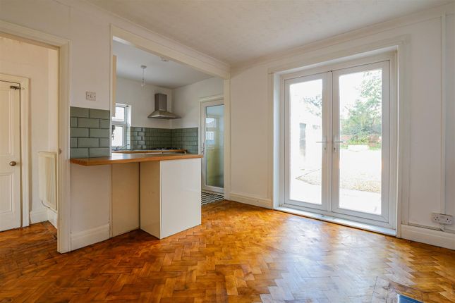 22, Finchley Road, Cardiff photo 4