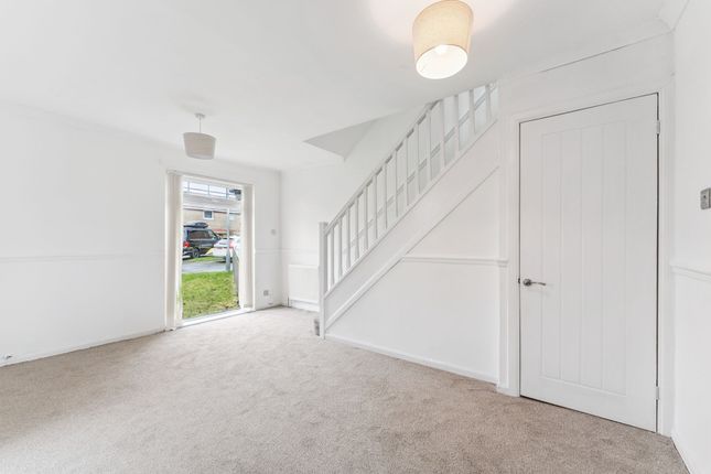 27 Everard Court, Colston, Glasgow photo 2