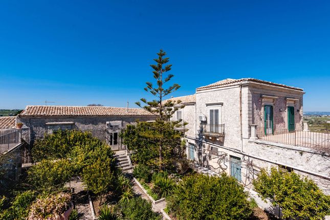 Thumbnail Villa for sale in Via Sant'angelo, Modica, Sicilia