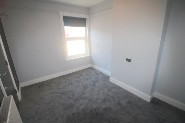 Room 2, 20, Gordon Road, West Sussex photo 3
