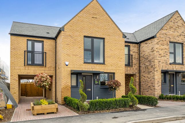 3-bed terraced on Harebell Way, Hampshire, £580,000