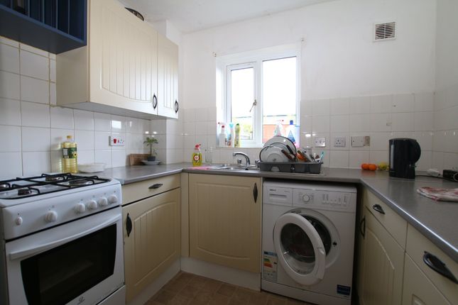 5, Grenadiers Drive, Chatteris photo 2
