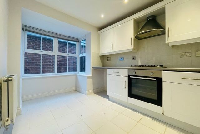 46, Samian Close, Worksop photo 3