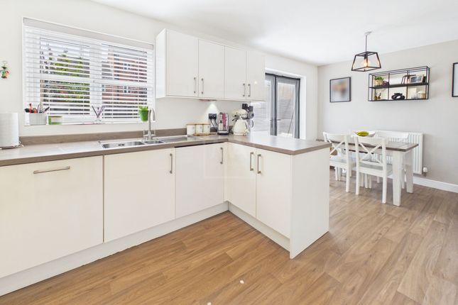 41 Hamilton Close, Warrington photo 3