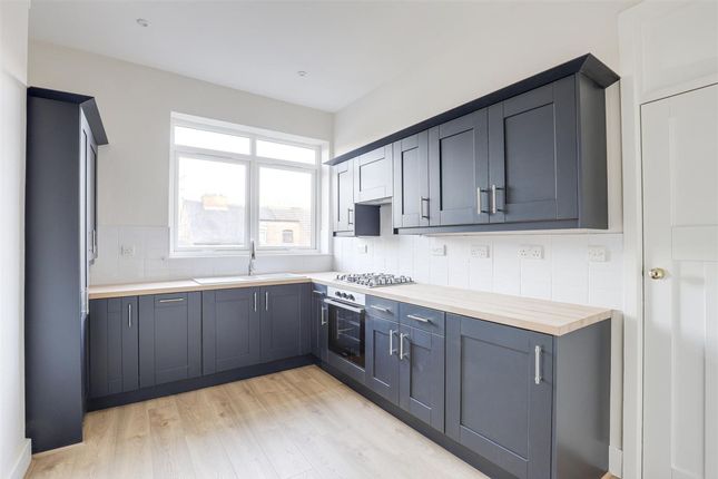Flat 2, 50 Forest Road West, Nottingham photo 2