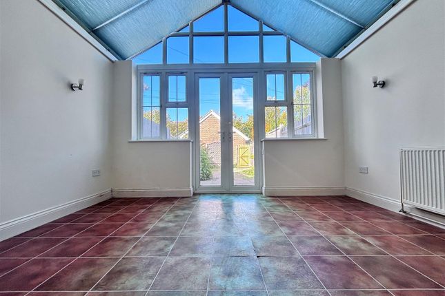 11b, Hayes Lane, Horsham photo 2