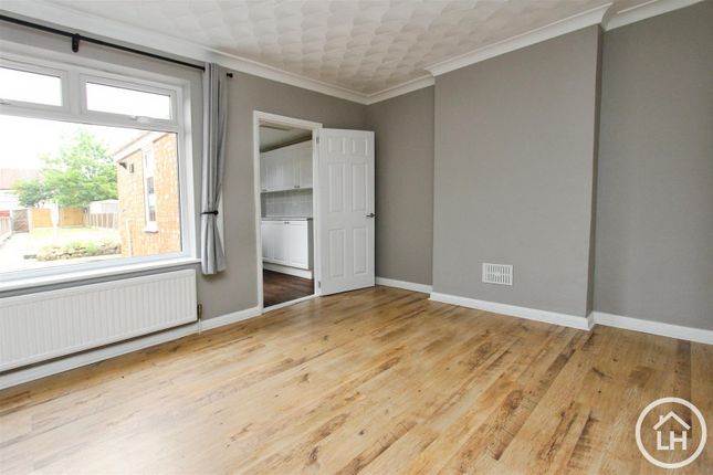 49, Cecil Avenue, Sheerness photo 4