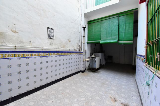 Town house for sale in 46600 Alzira, Valencia, Spain