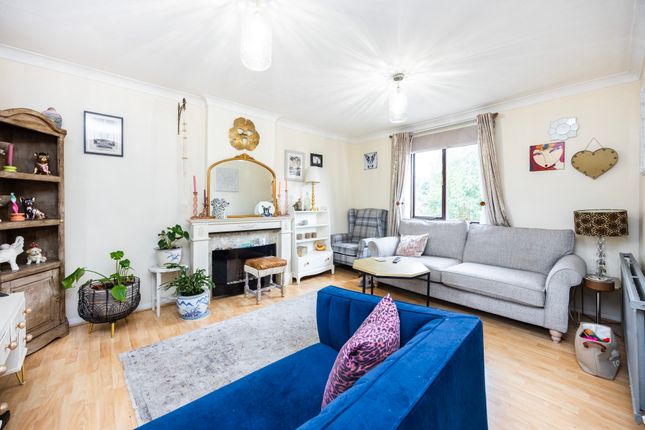56, Kirkham Road, London photo 3