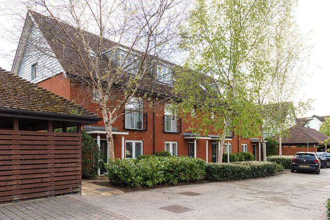 Thumbnail Terraced house for sale in Mockford Mews, Redhill