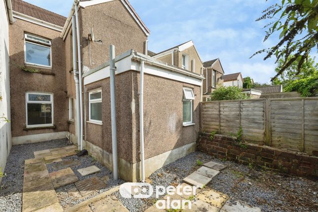 14, Whittington Street, Neath photo 4