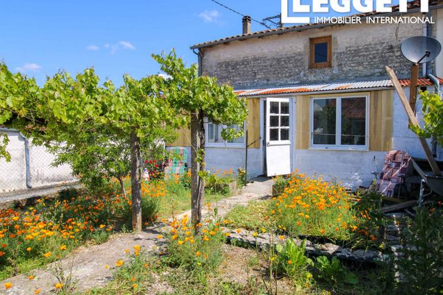 Thumbnail Villa for sale in Dampierre-Sur-Boutonne, Charente-Maritime, Nouvelle-Aquitaine