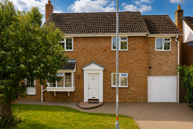 4, Furnells Close, Wellingborough photo 3