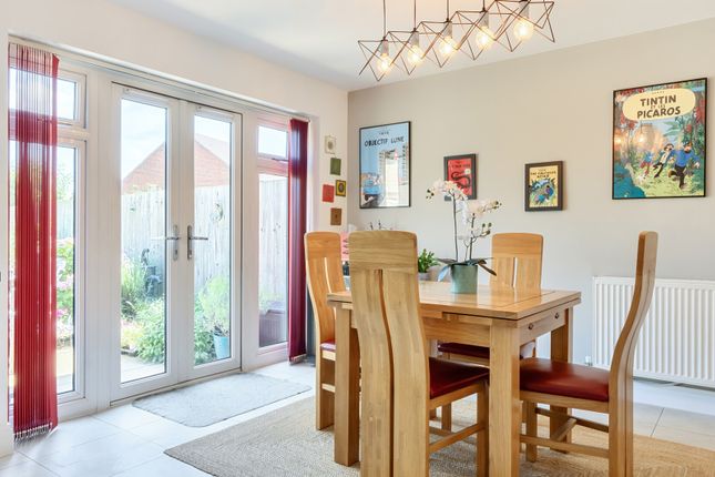 5, Shergold Road, Bampton photo 4