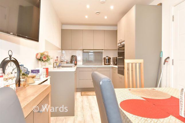 4, Maccowan Avenue, Snodland photo 4