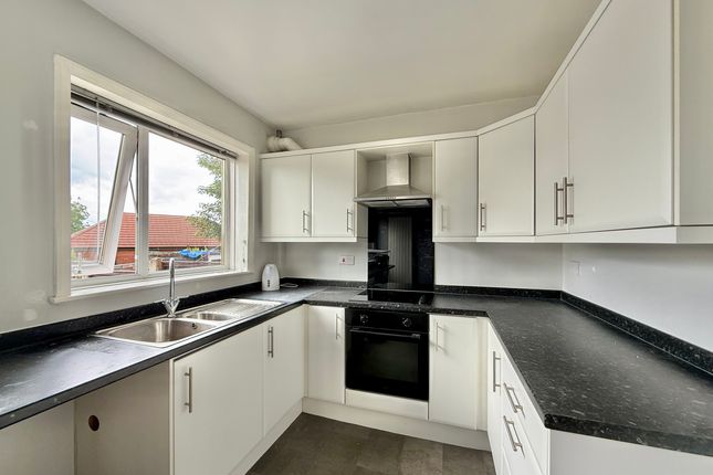 17 Queen Elizabeth Street, Wakefield photo 3