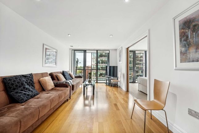 Thumbnail Flat for sale in Sheldon Square, London