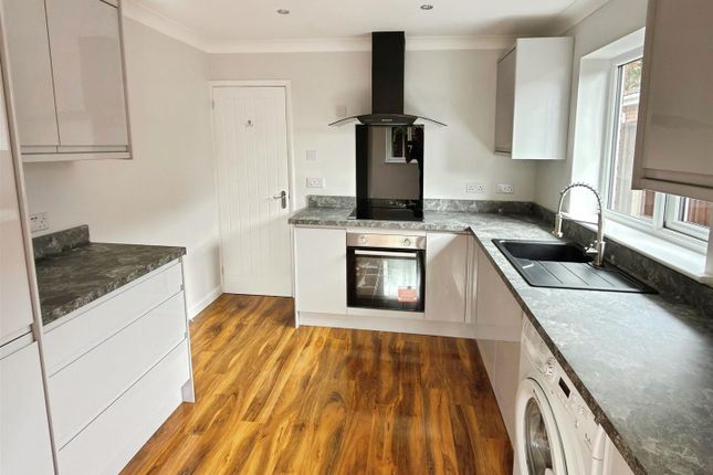 3, Bramfield Road, Lowestoft photo 2