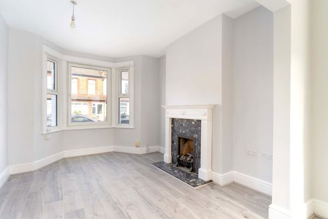 97, Pemdevon Road, Croydon photo 4