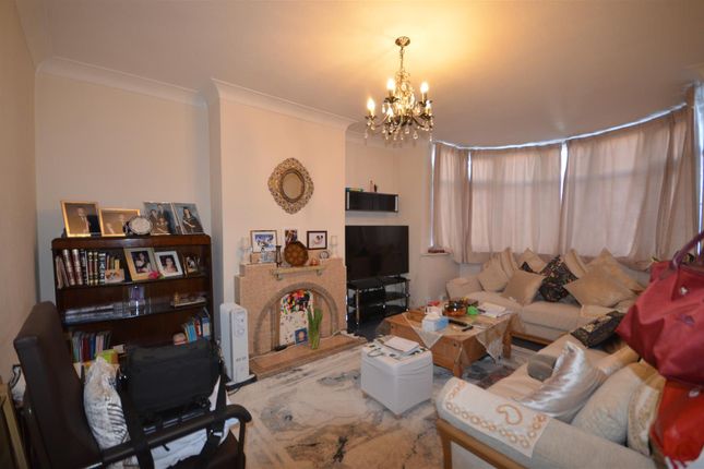 Geary Road, London photo 3