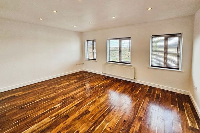 16 Riverwalk Apartments, Half Moon Street, Choppington photo 2