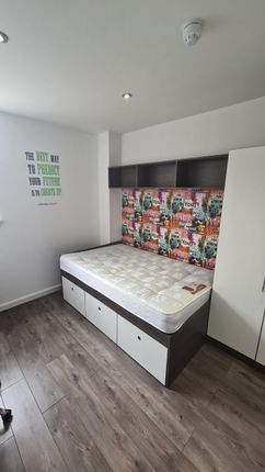 Shared accommodation to rent in Thornhill Crescent, Sunderland
