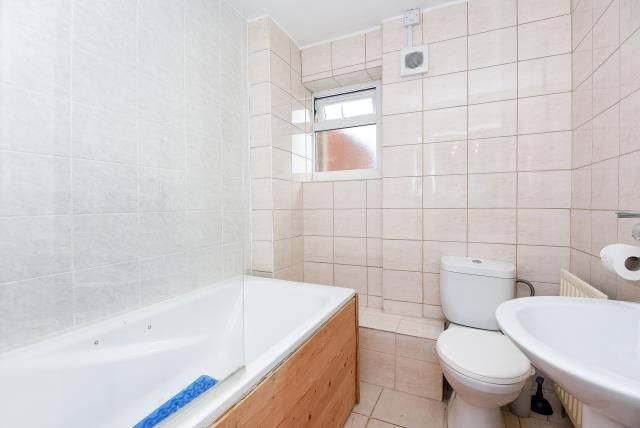 Flat A, 4, Salford Road, Oxford photo 4