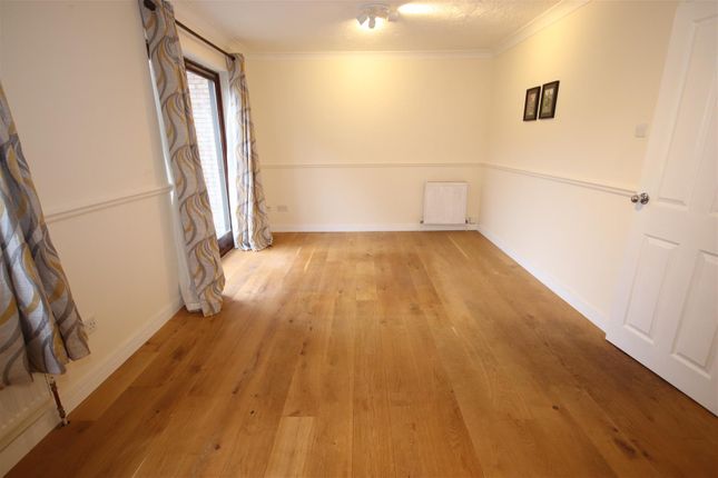 Comfrey Court, Cambridge photo 3