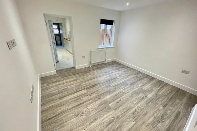 Terraced house for sale in Hastings Street, Luton, Bedfordshire