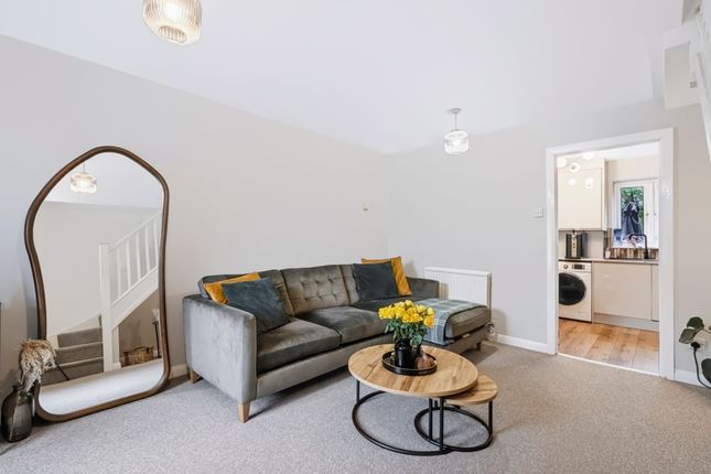 139 Manor Chase, Pontypridd photo 4