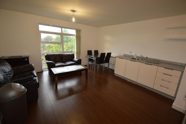 58, Renolds House, Salford photo 2