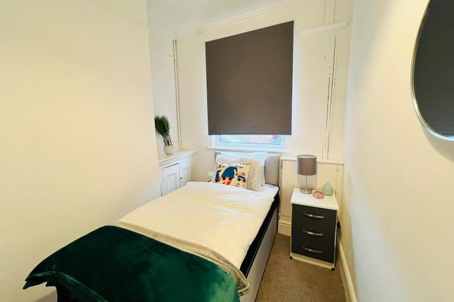 Shared accommodation to rent in Darnley Street, Stoke-On-Trent
