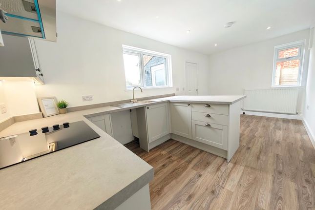 35, Marina Crescent, Carlisle photo 5