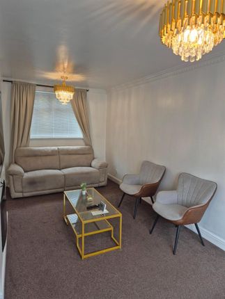 Dacre Close, Middleton photo 2
