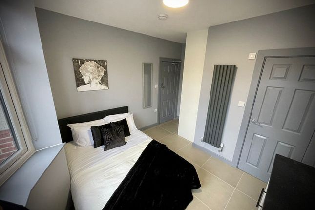 14, Devon Way, Uxbridge photo 5