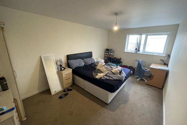 Flat to rent in Church Street, Leicester