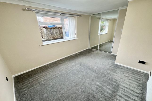 Flat 1, 16 Cote Green Lane, Stockport photo 4